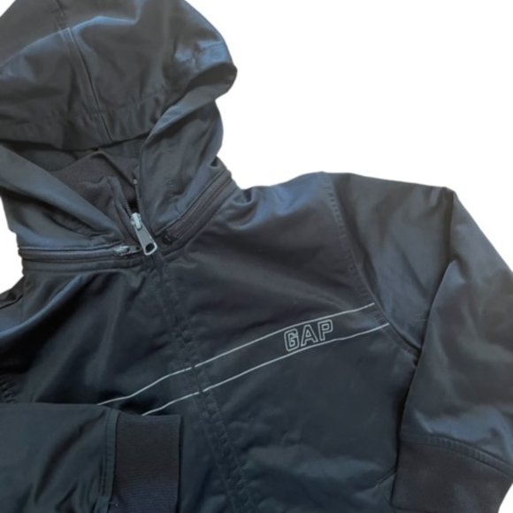 Gap - Picture 2 of 2